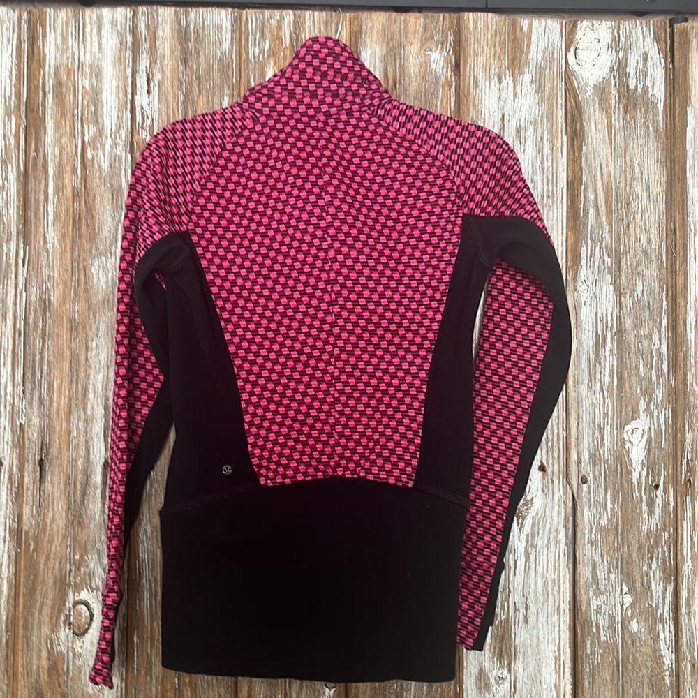 LULULEMON Women's Scuba Pink and Black Jacket,  size 4 - Picture 4 of 6